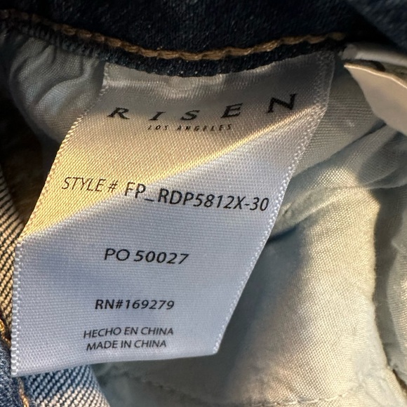 RISEN FRECKLED POPPY Women's 1X 12/14 Bootleg  Stretch Jeans - Picture 7 of 9